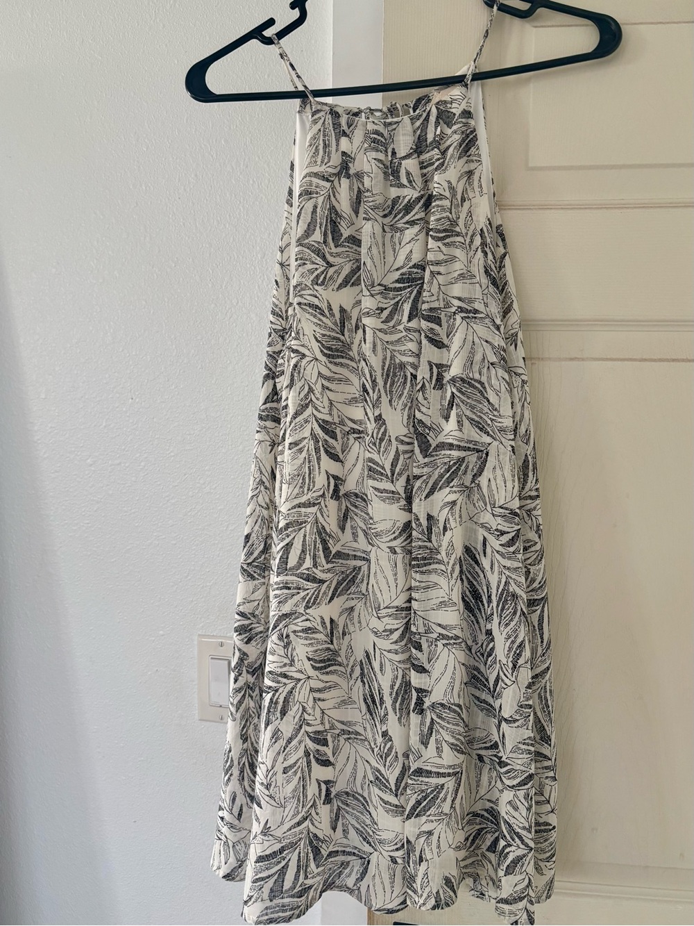 Leaf Print Halter Maxi Dress in Black and White